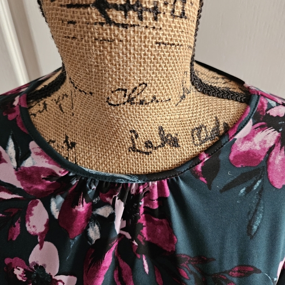 NWT ☆ Kasper Top, Size Large Petite, Brand NEW! - Picture 2 of 4